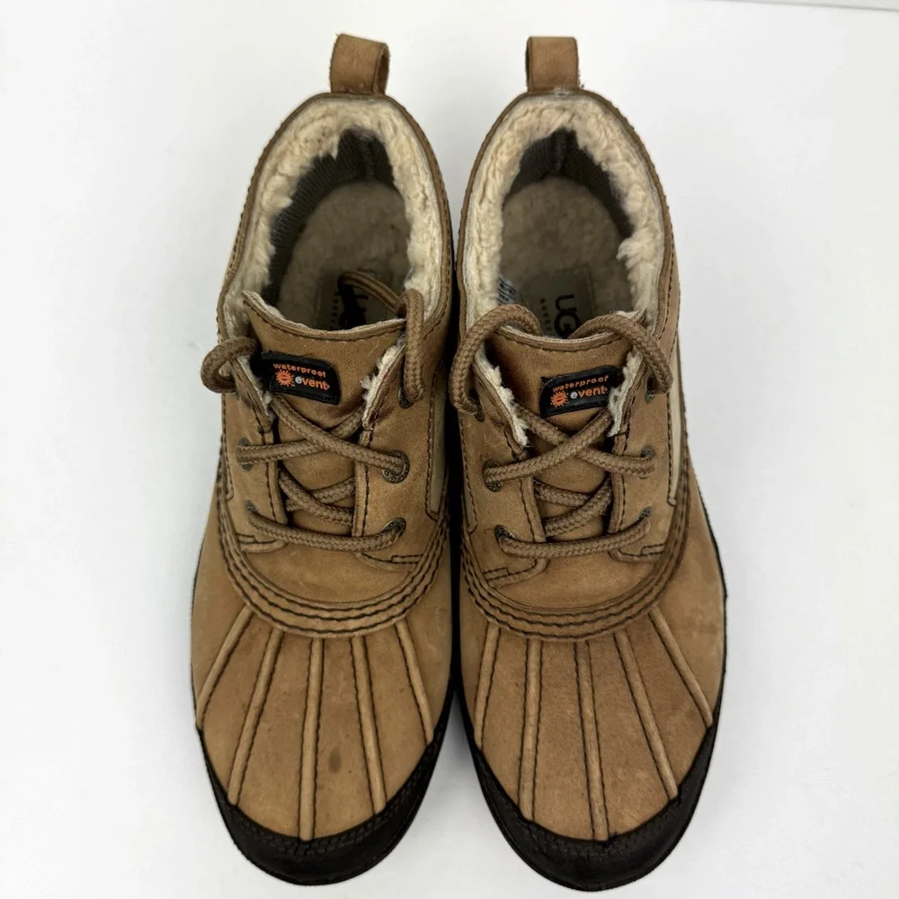 UGG Australia Boots Womens 7.5 Magpie Duck Ankle Bootie. Waterproof tan Leather